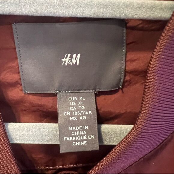 NWOT H&M Maroon Bomber XL - Picture 3 of 3